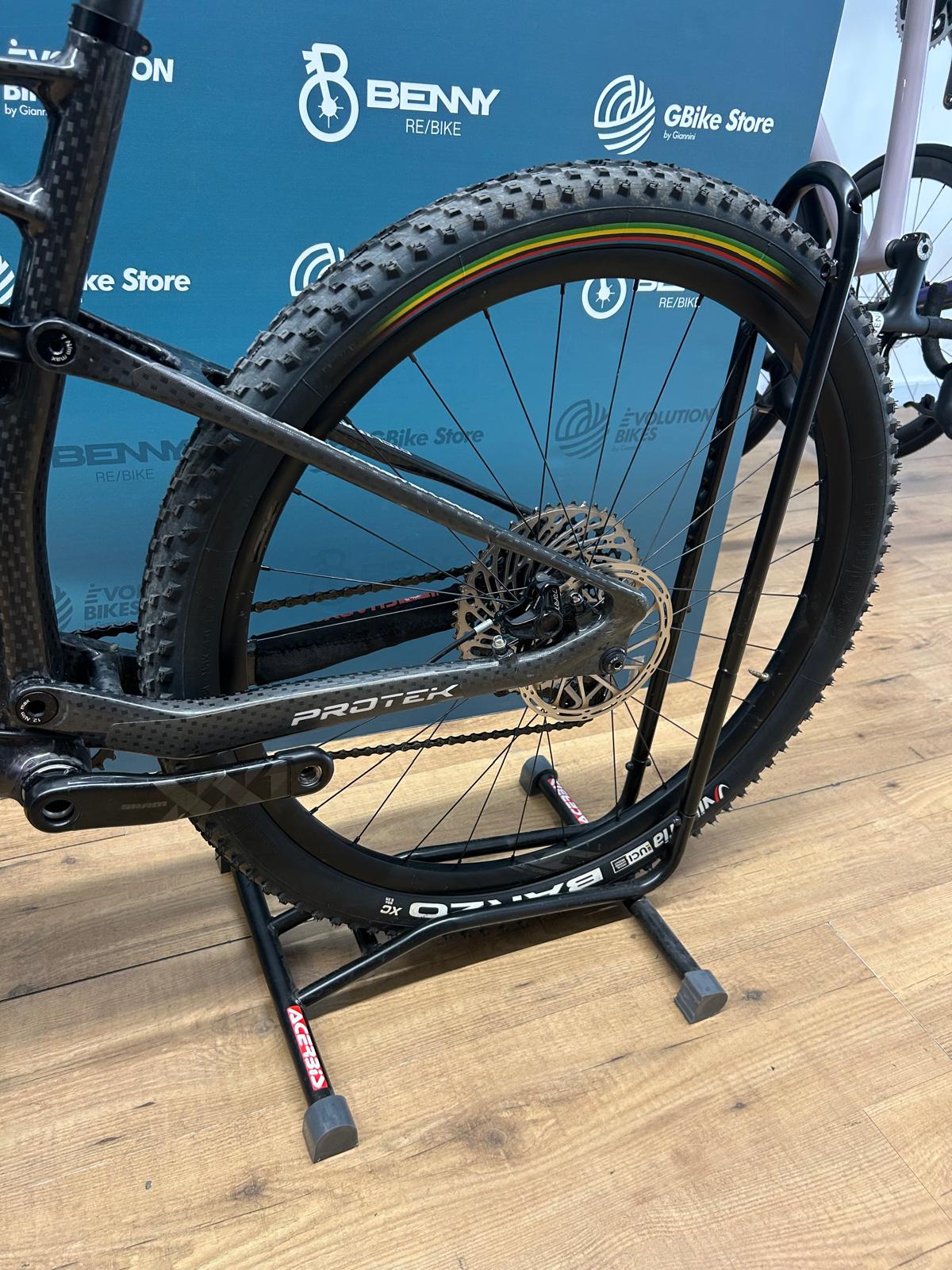 Cut Protek Futura Limited Edition L - Używany