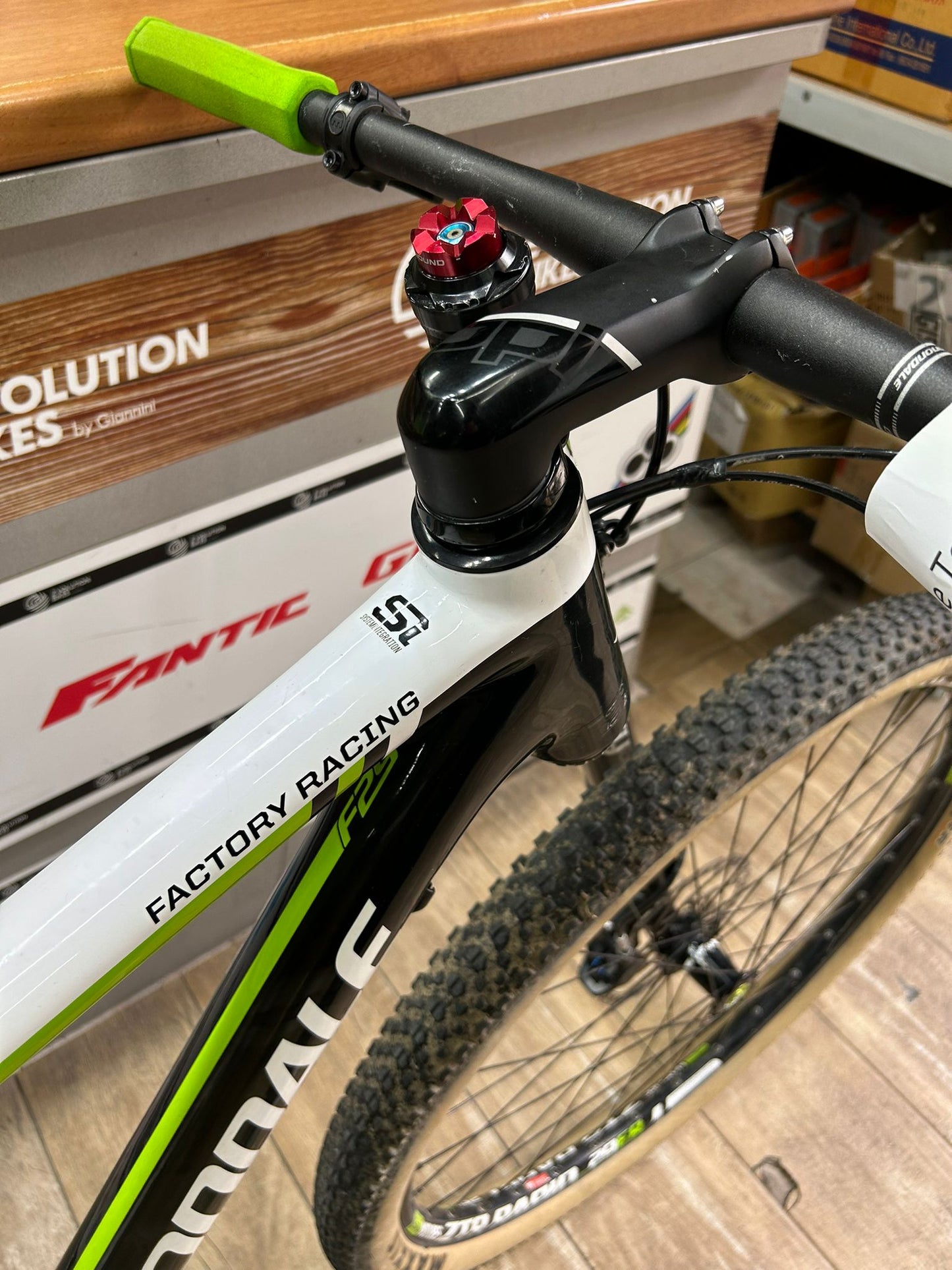 Cannondale F29 Factory Racing Taglia L - Usata