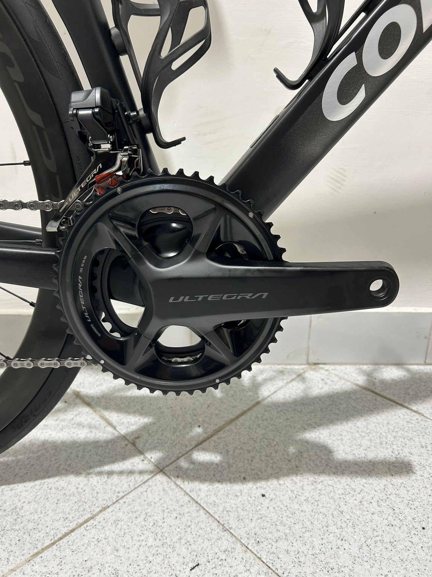 Colnago V4RS DI2 EAU Emirates Tamaño 530 - NUEVO