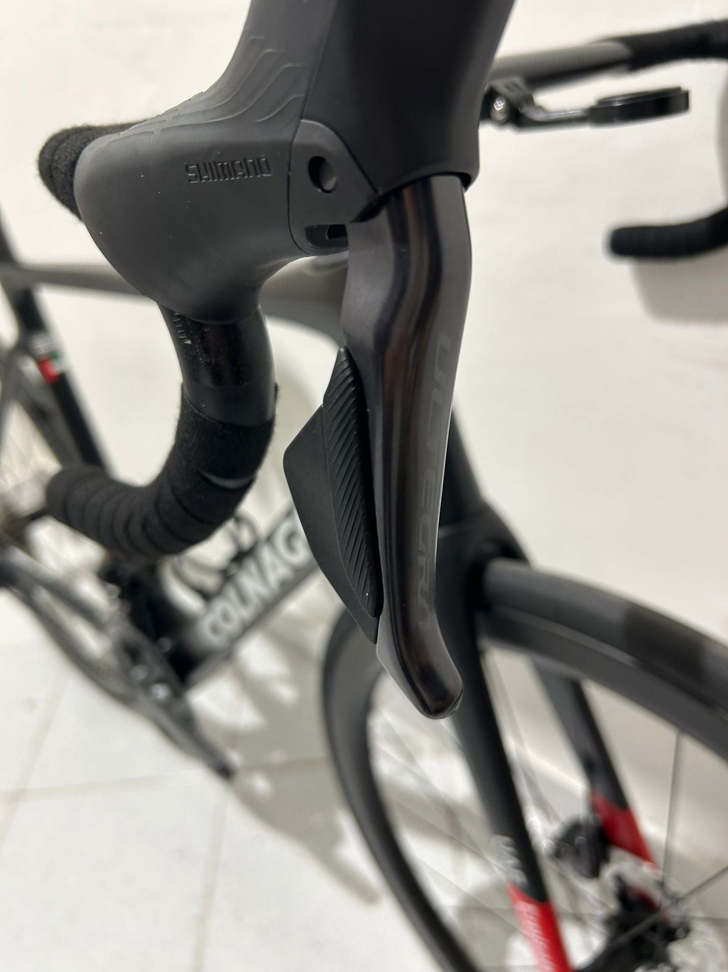 Colnago V4RS DI2 EAU Emirates Tamaño 530 - NUEVO