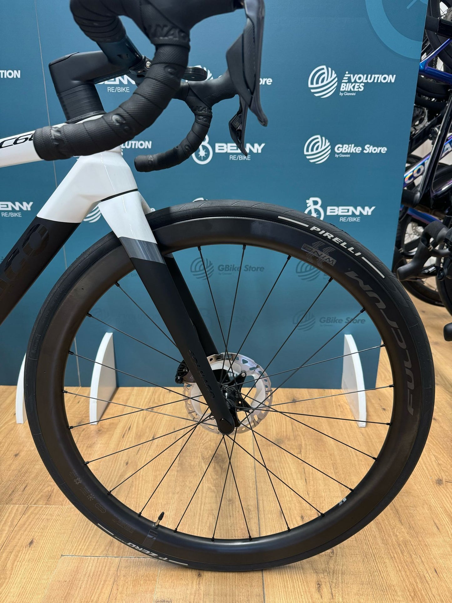 Colnago C68 Road Disc Ultegra DI2 Rozmiar 42 - Używany
