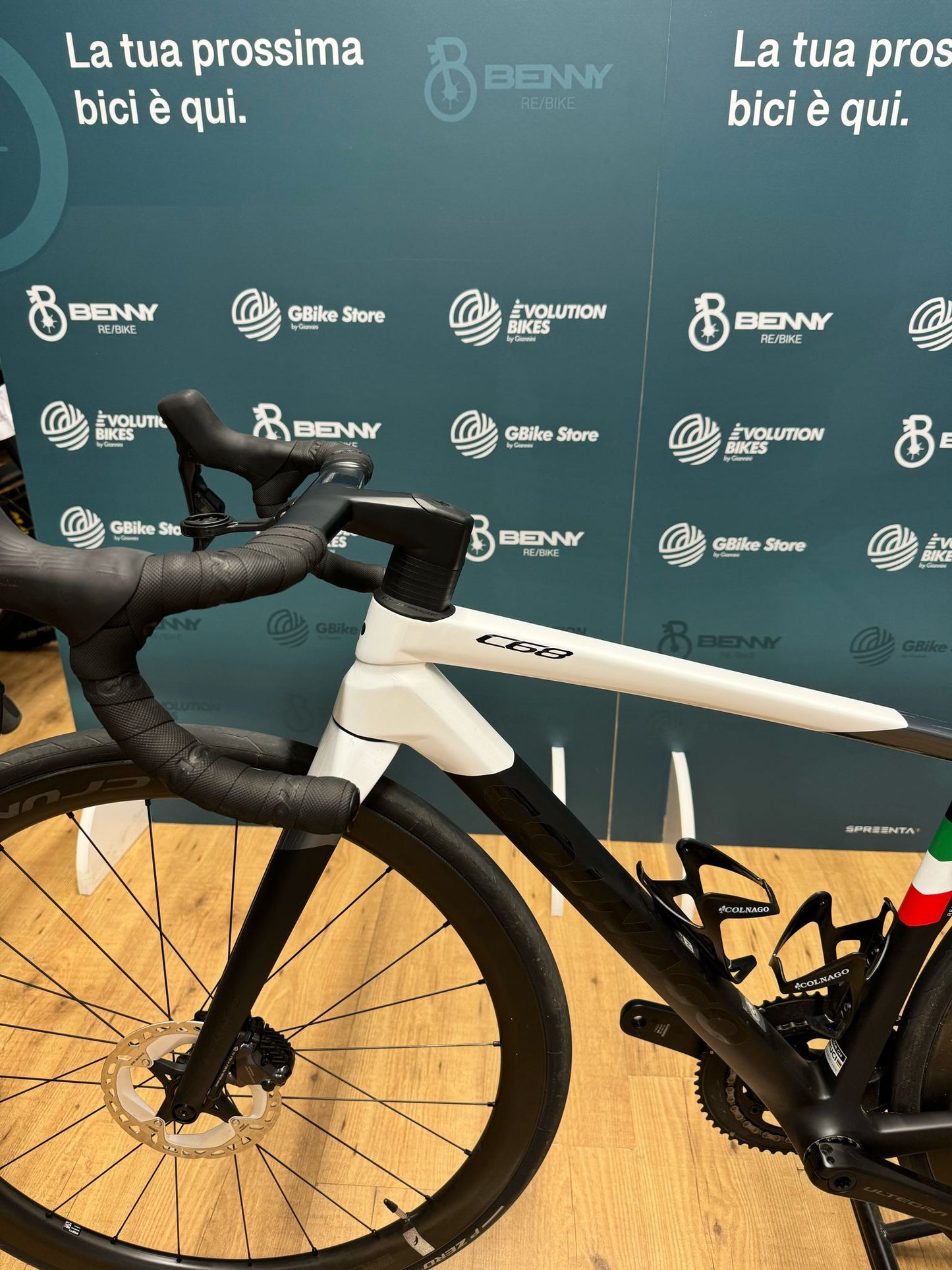 Colnago C68 Road Disc Ultegra DI2 Rozmiar 42 - Używany