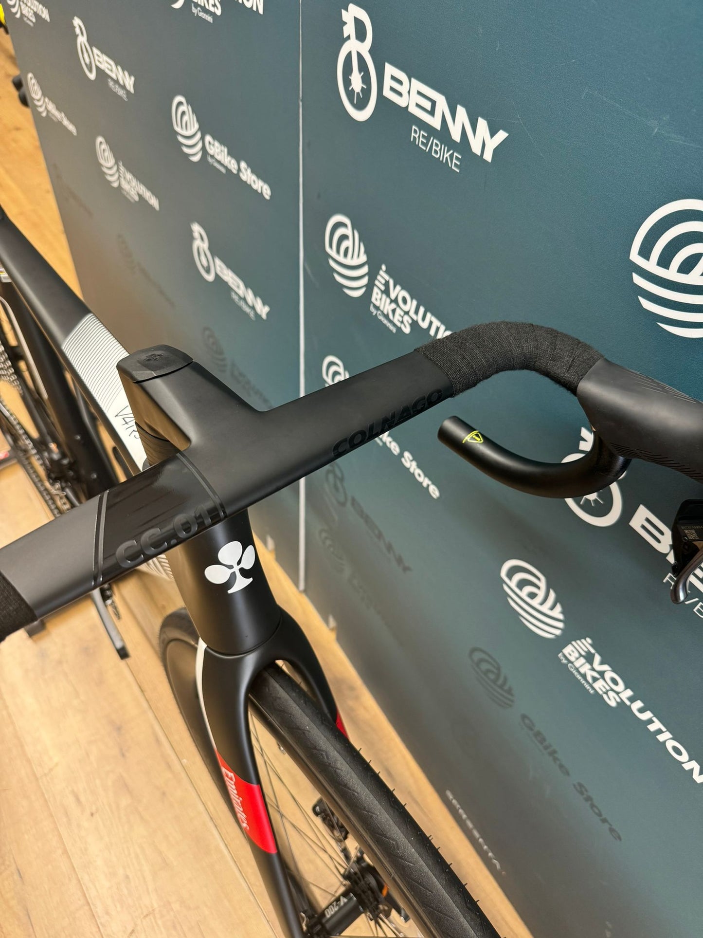 Colnago V4rs UAE Emirates Size 485 - Demo Test