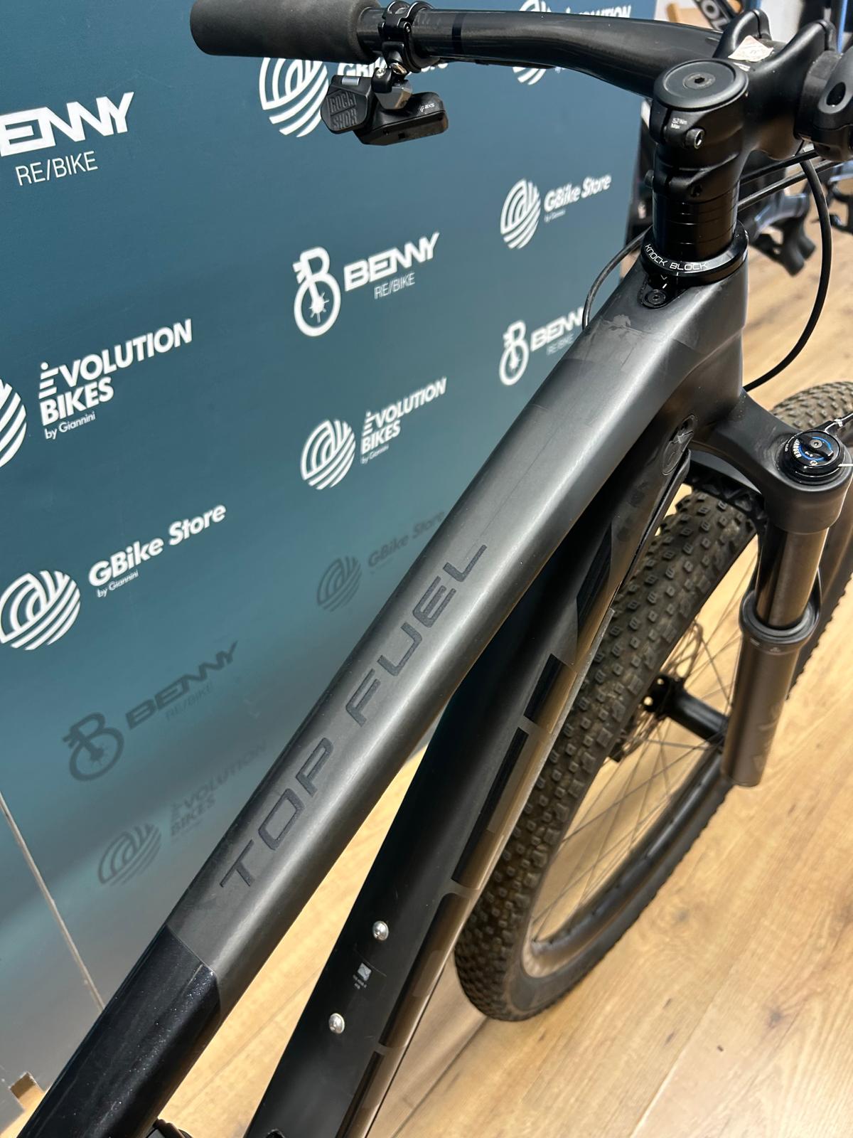 Trek Taille des haches de carburant supérieures M - Utilisé