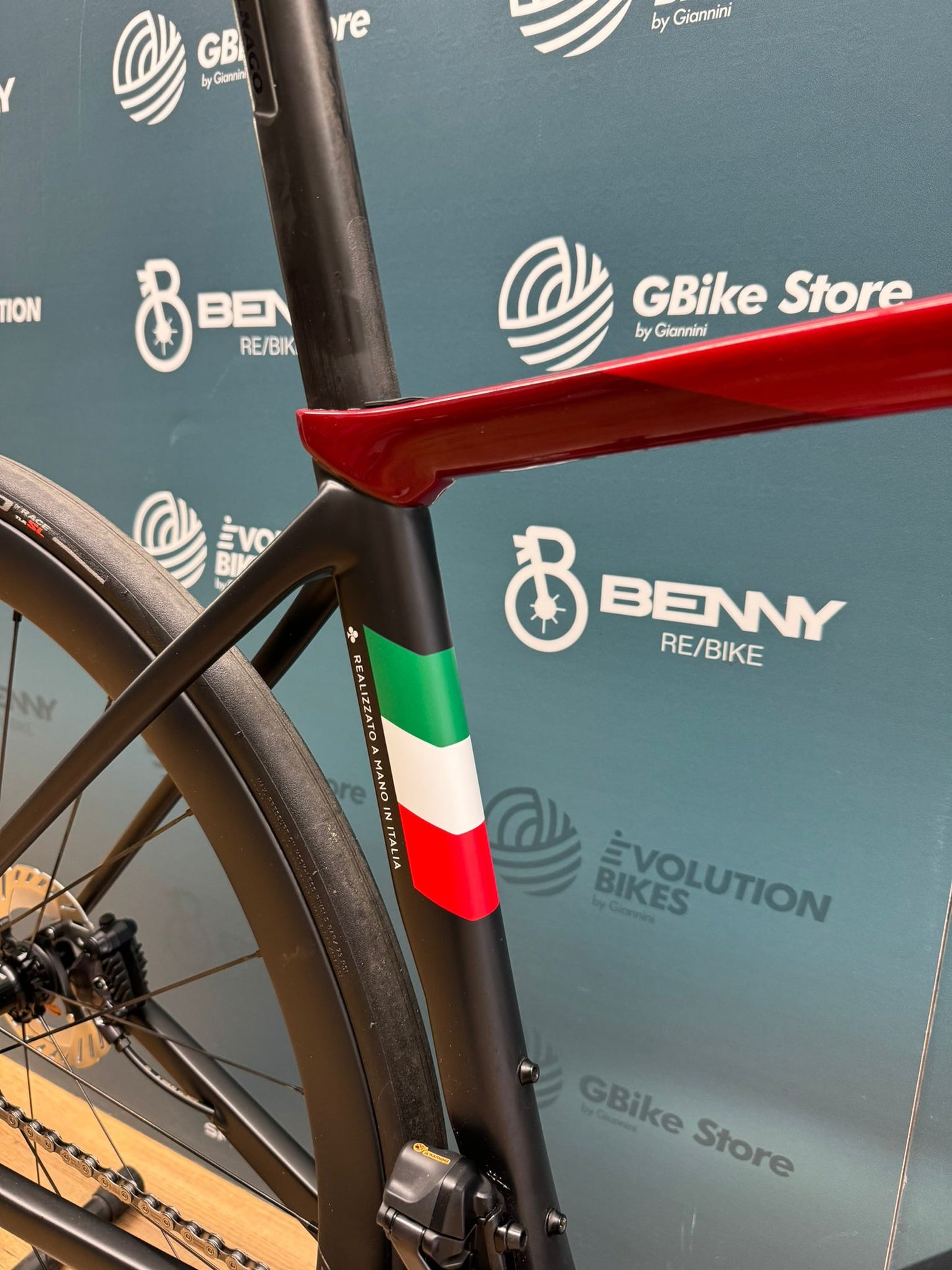 Colnago C68 Road Trat Ultegra DI2 12V Rozmiar 45,5 - Używany