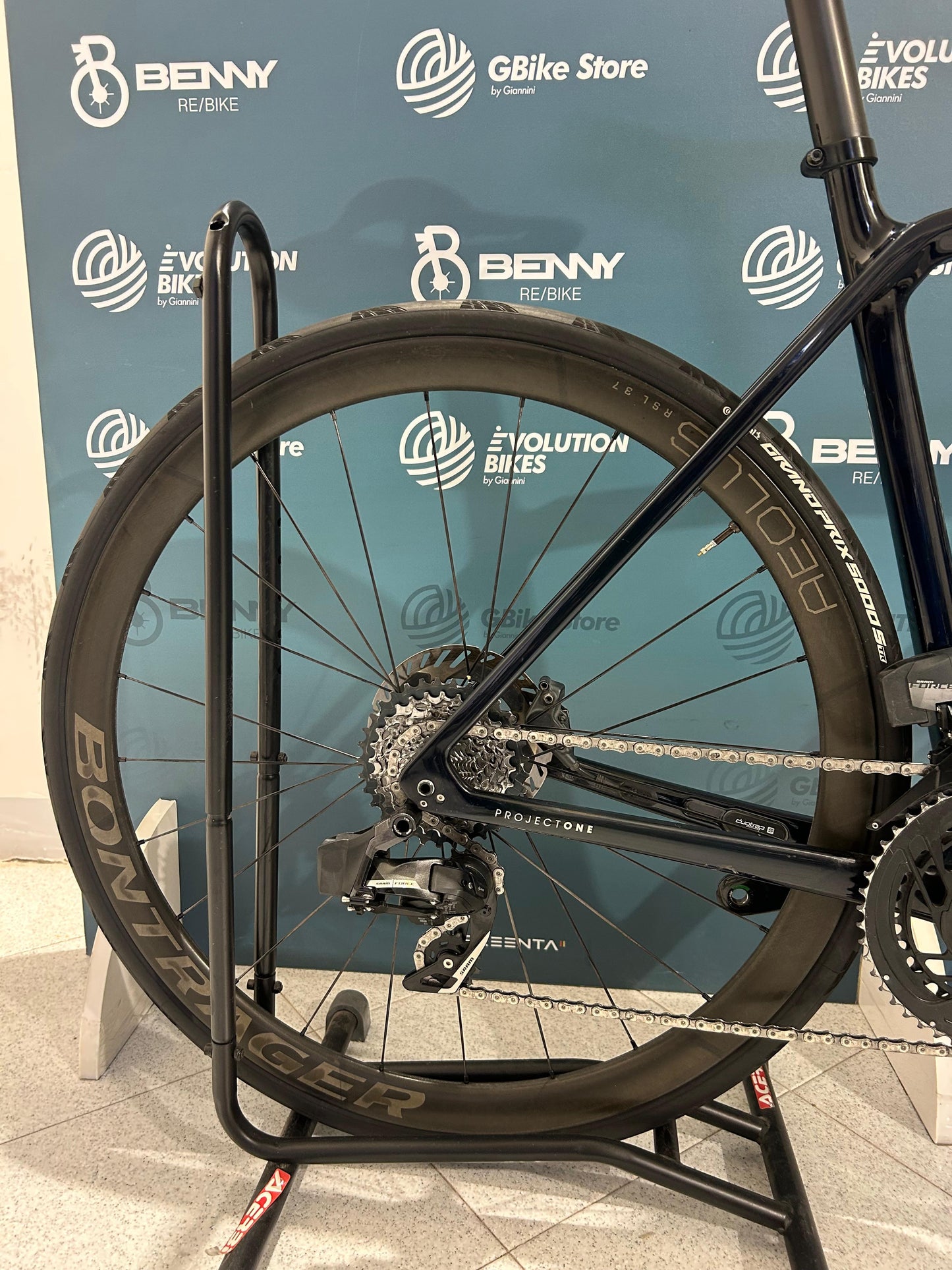 Trek Émonda SLR 7 AXS Size 54 - Used