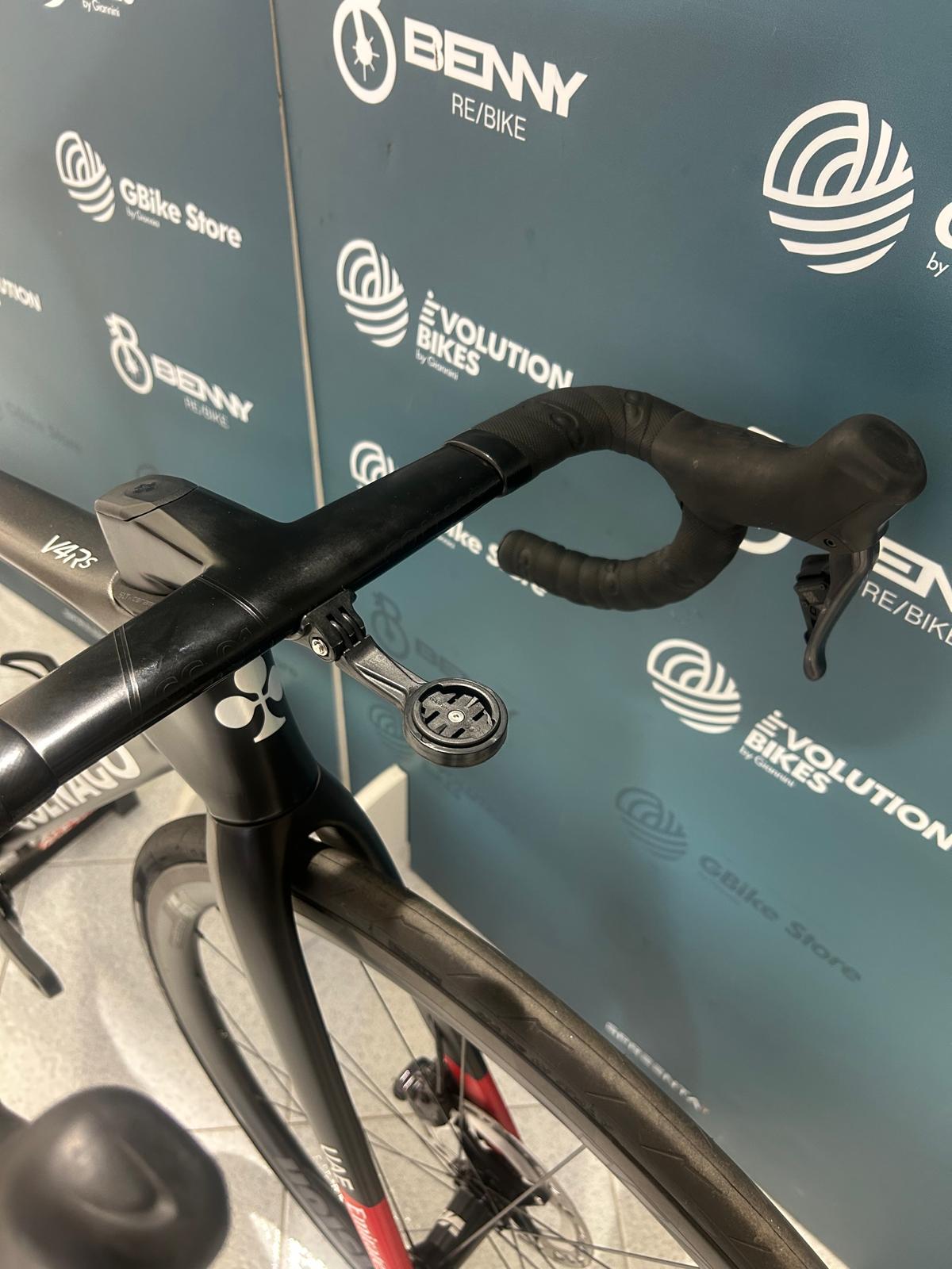 Colnago V4RS Emiraty Arabskie Rozmiar 45,5 - Używane