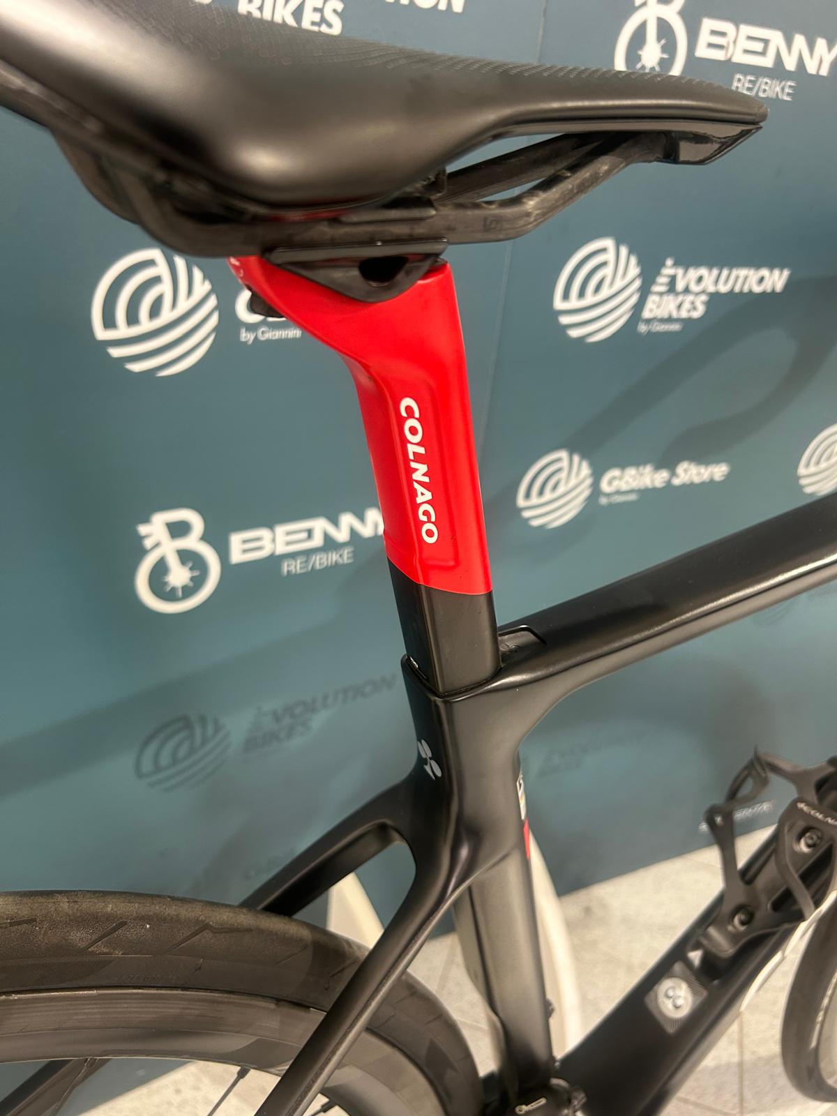 Colnago V4RS Emiraty Arabskie Rozmiar 45,5 - Używane