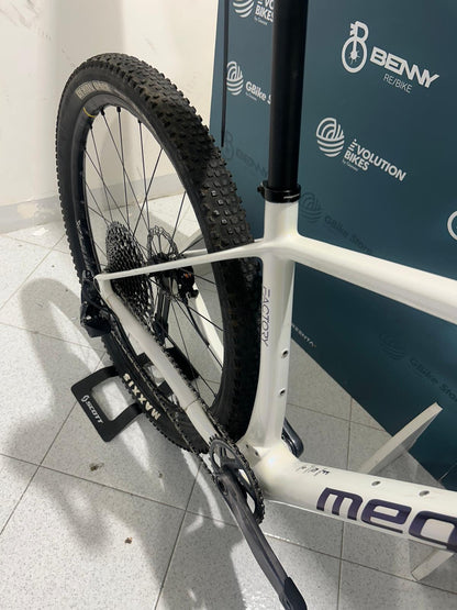 Megamo Fábrica 29 Tamaño M - Usado