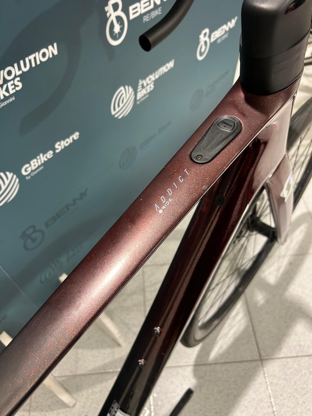 Scott Addict e-Ride 30 Taille M - Utilisé