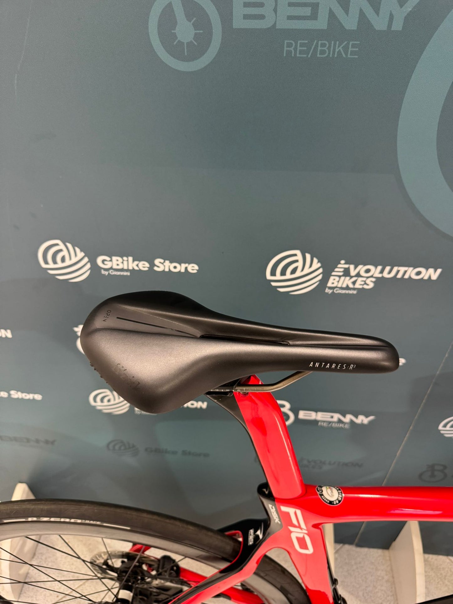 Pinarello Dogma F10 Disc AXS Talla 54 - Usado