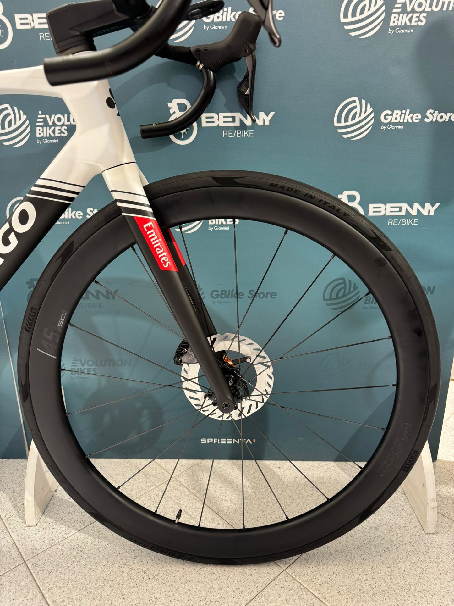 Colnago V5RS Ultegra Di2 R8170 SC45 Tamaño 510 - Demostración