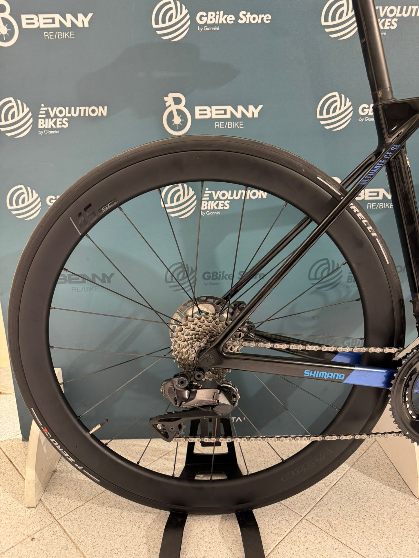 Canyon Ultimate CF SL 8 Taille Aéro S - Utilisé