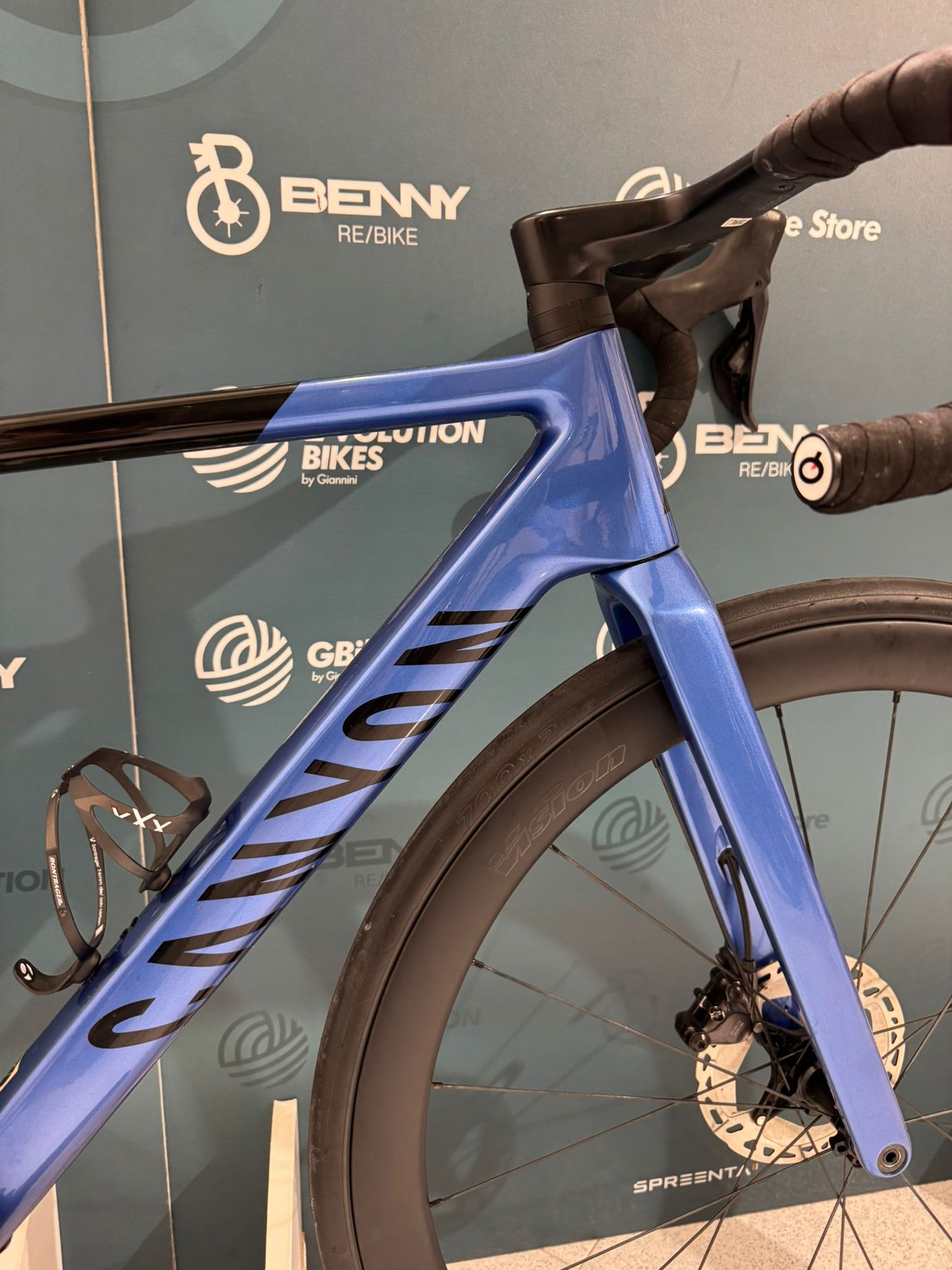 Canyon Ultimate CF SL 8 Taille Aéro S - Utilisé