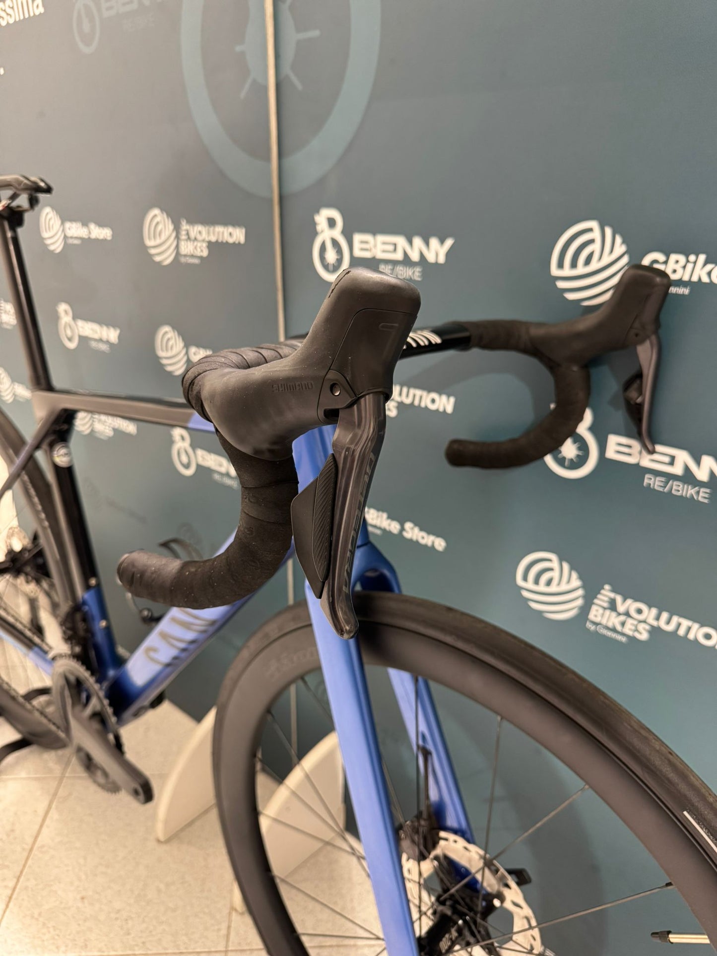 Canyon Ultimate CF SL 8 Taille Aéro S - Utilisé