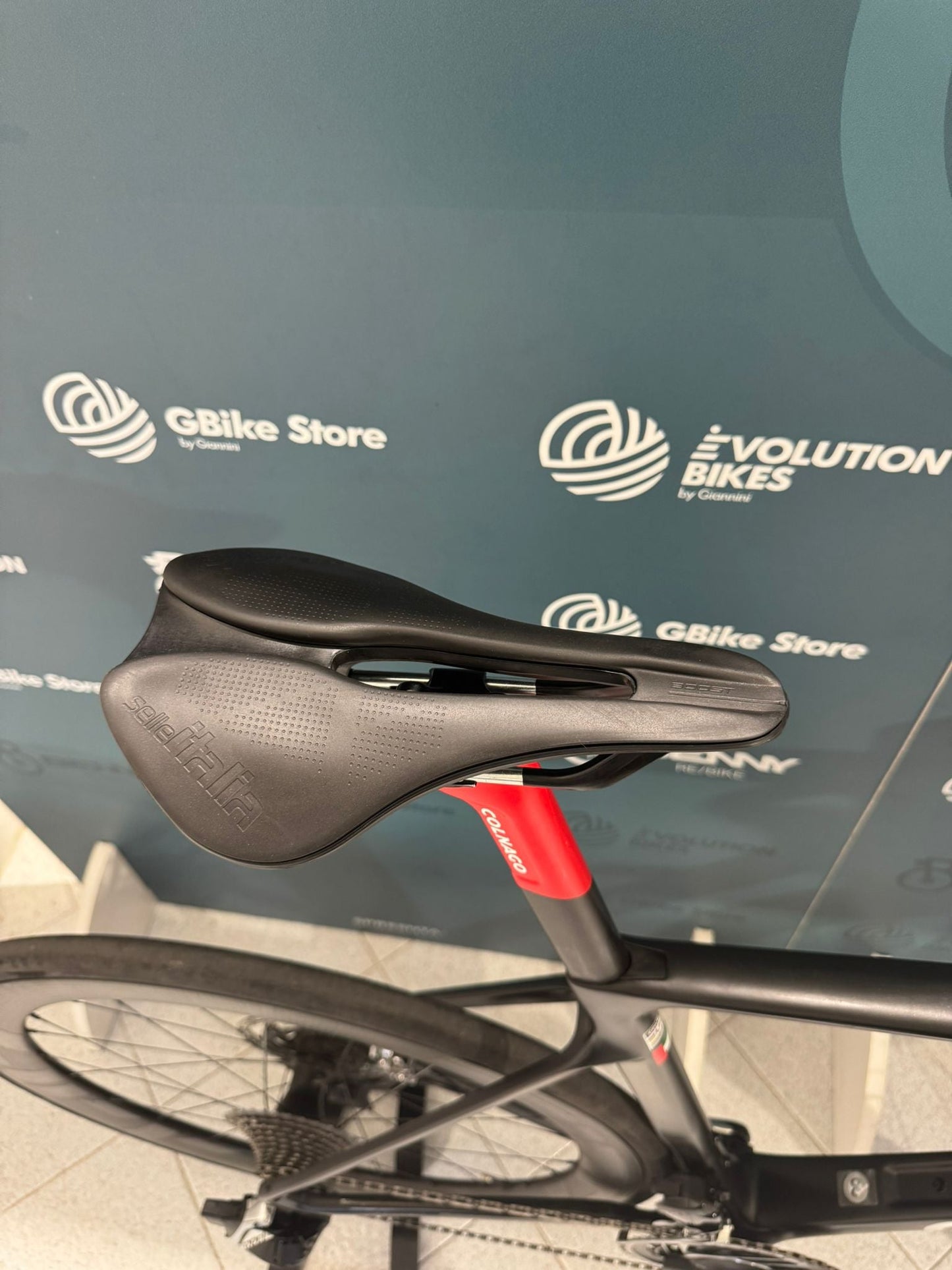 Colnago V4Rs AXS Zjednoczone Emiraty Arabskie, rozmiar 510 - Używane