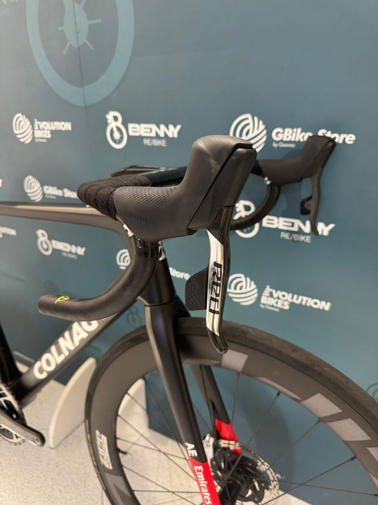 Colnago V4Rs AXS Zjednoczone Emiraty Arabskie, rozmiar 510 - Używane