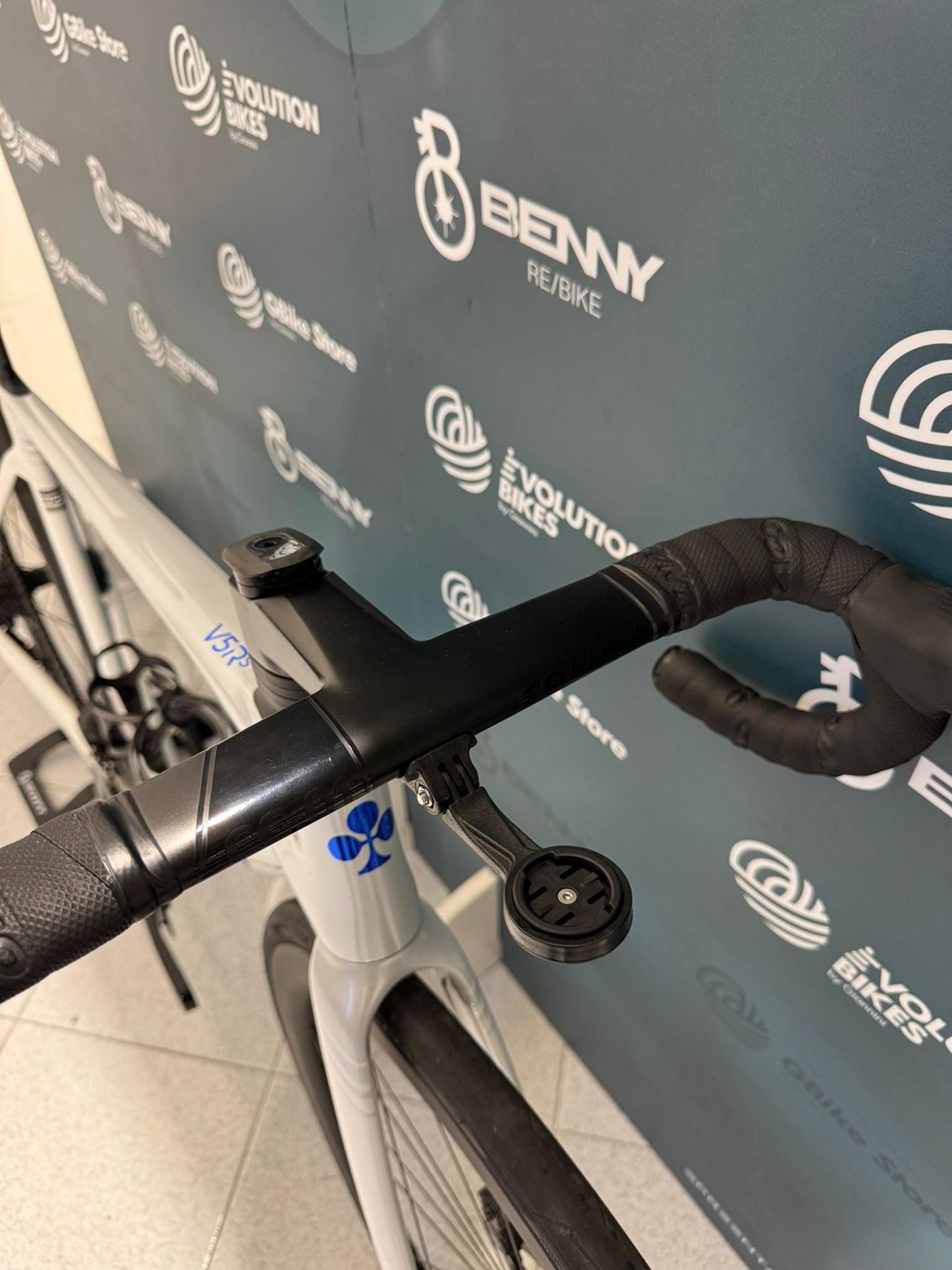 Colnago V5Rs Disc Dura-Ace R9270 Di2 12v Size 485 - Demos