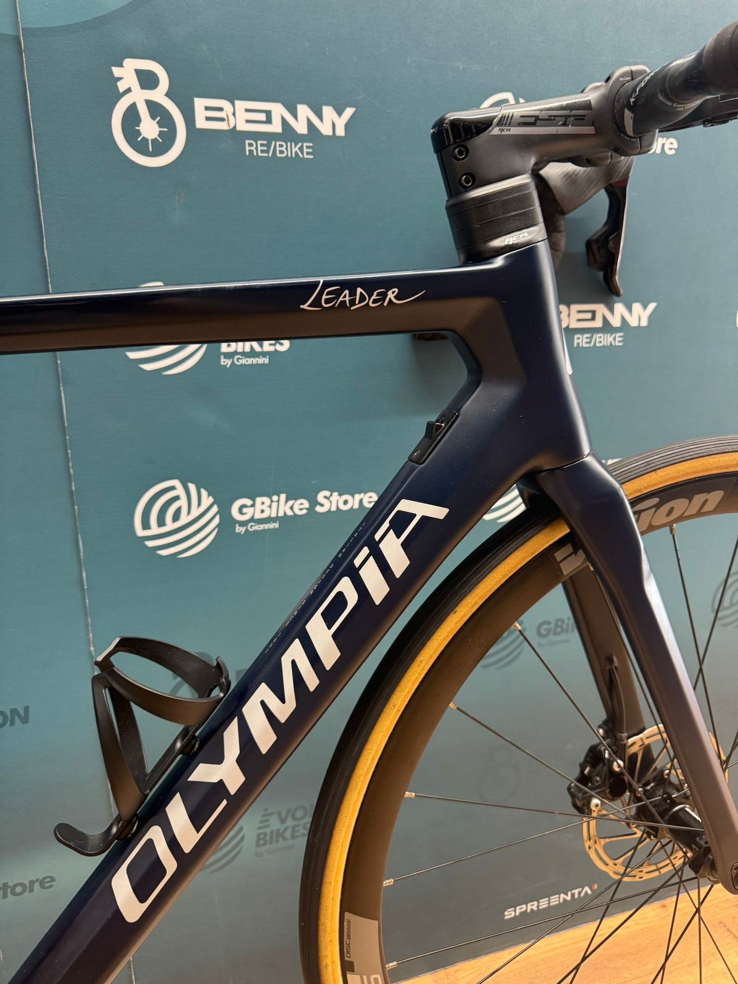 Lider Olympia, rywal, rozmiar AXS L - Używany