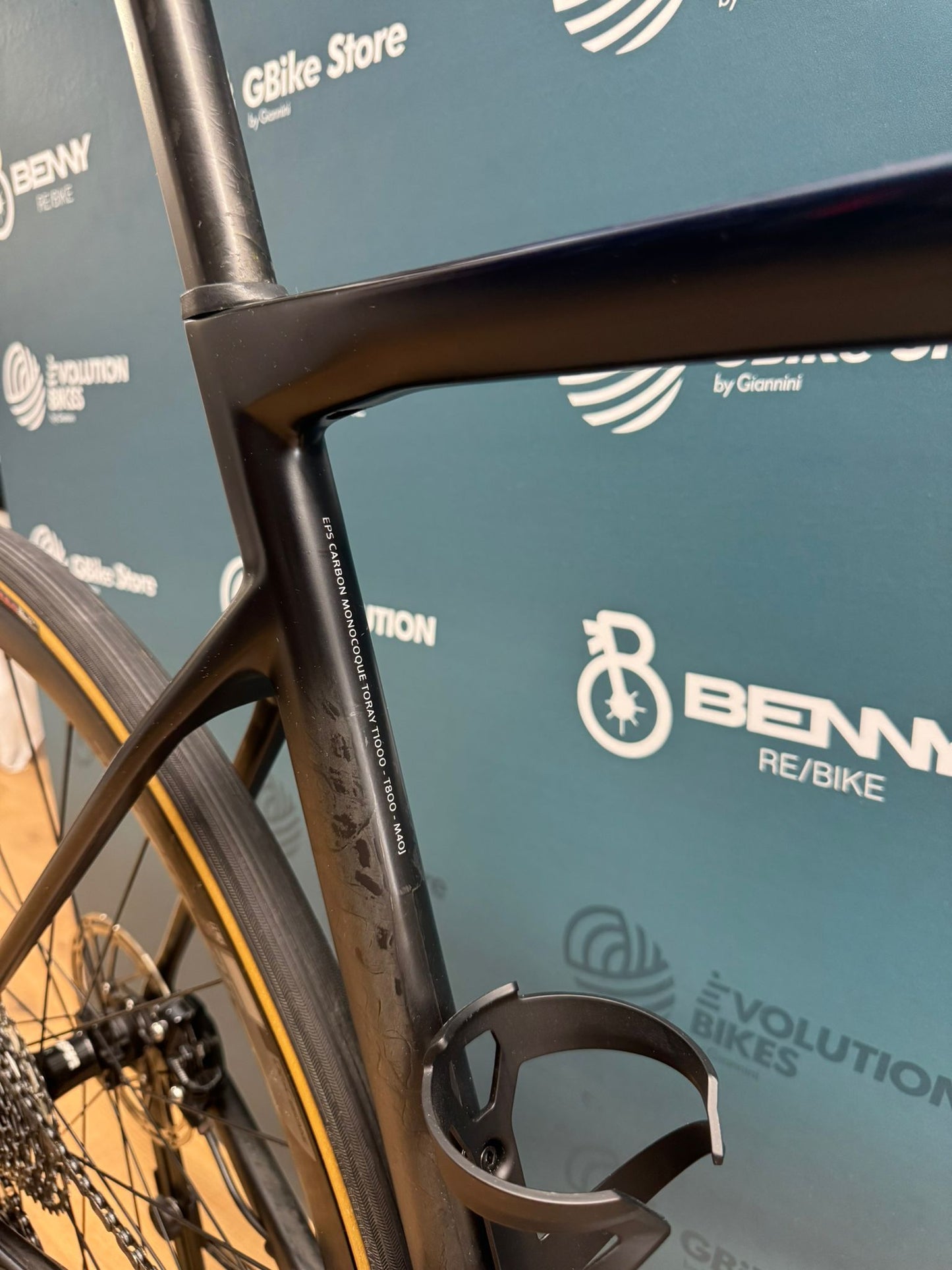 Lider Olympia, rywal, rozmiar AXS L - Używany