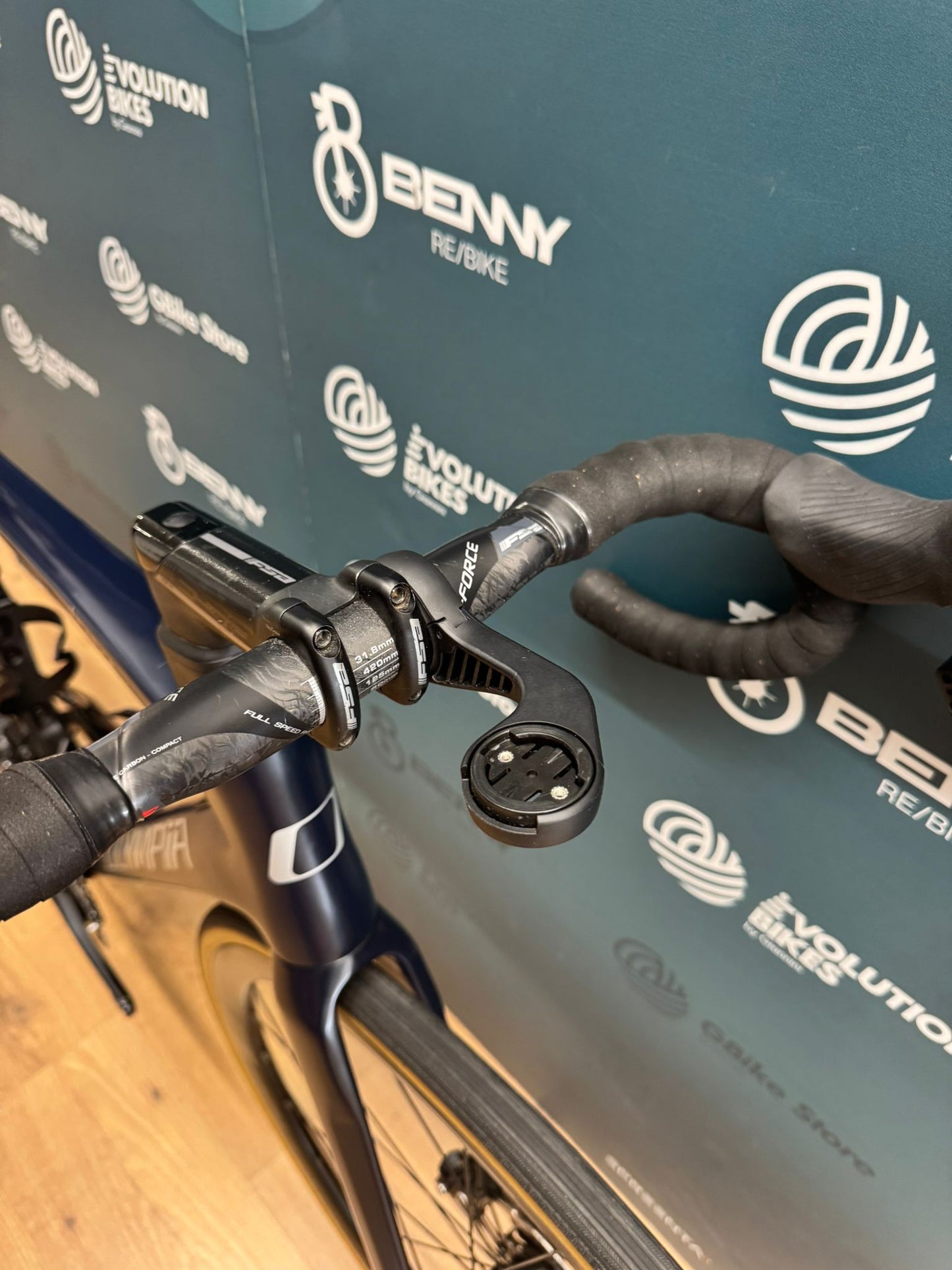 Lider Olympia, rywal, rozmiar AXS L - Używany