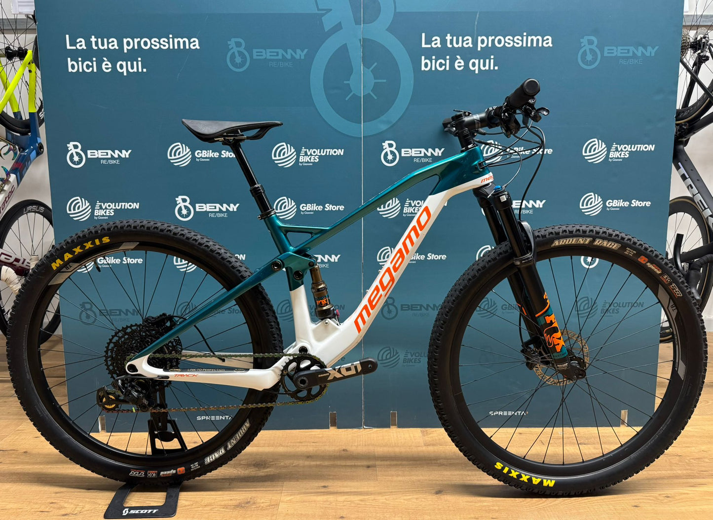 Megamo Tor XX1 w rozmiarze M - Używany