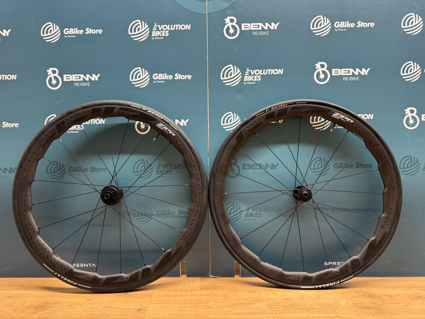 Zipp 353 NSW Disc Carbon-Laufräder – Gebraucht