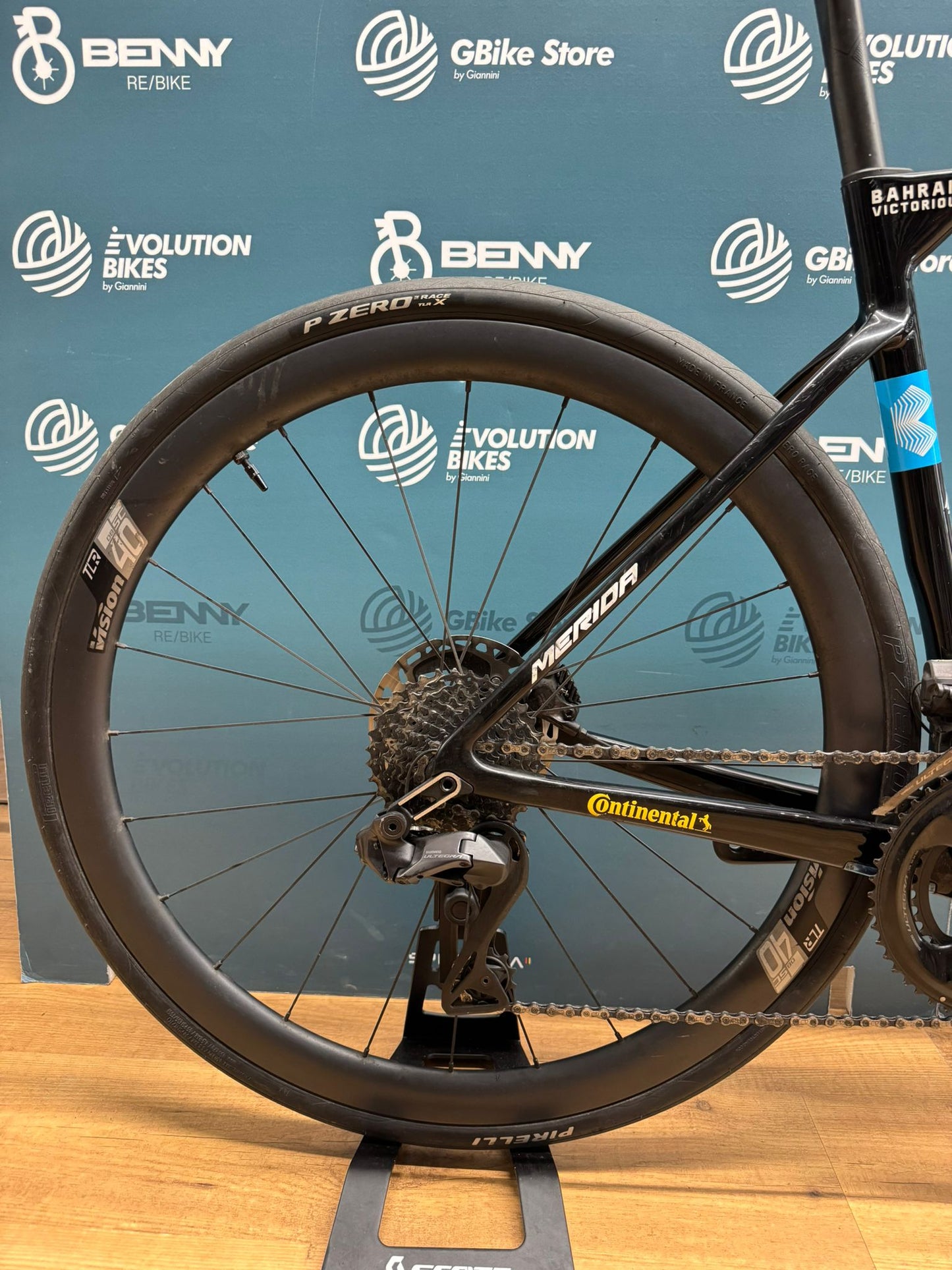 Rzeźba Merida Bahrajn Zwycięski Rozmiar M - Używany