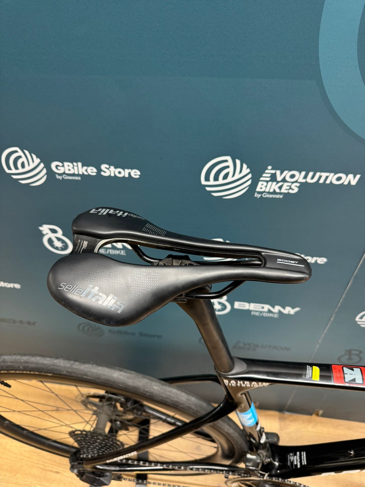 Rzeźba Merida Bahrajn Zwycięski Rozmiar M - Używany