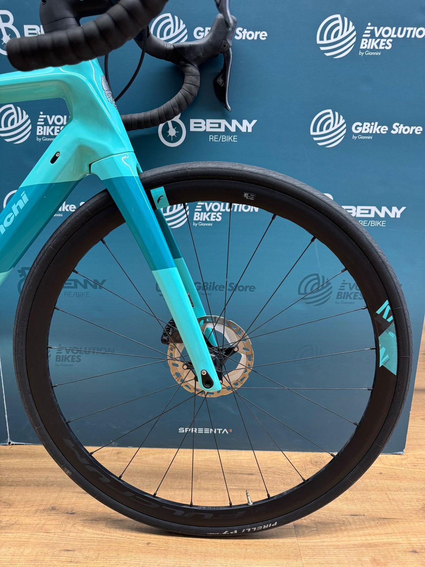 Bianchi Infinito Disc Ultegra Di2 12v Größe 53 - Gebraucht