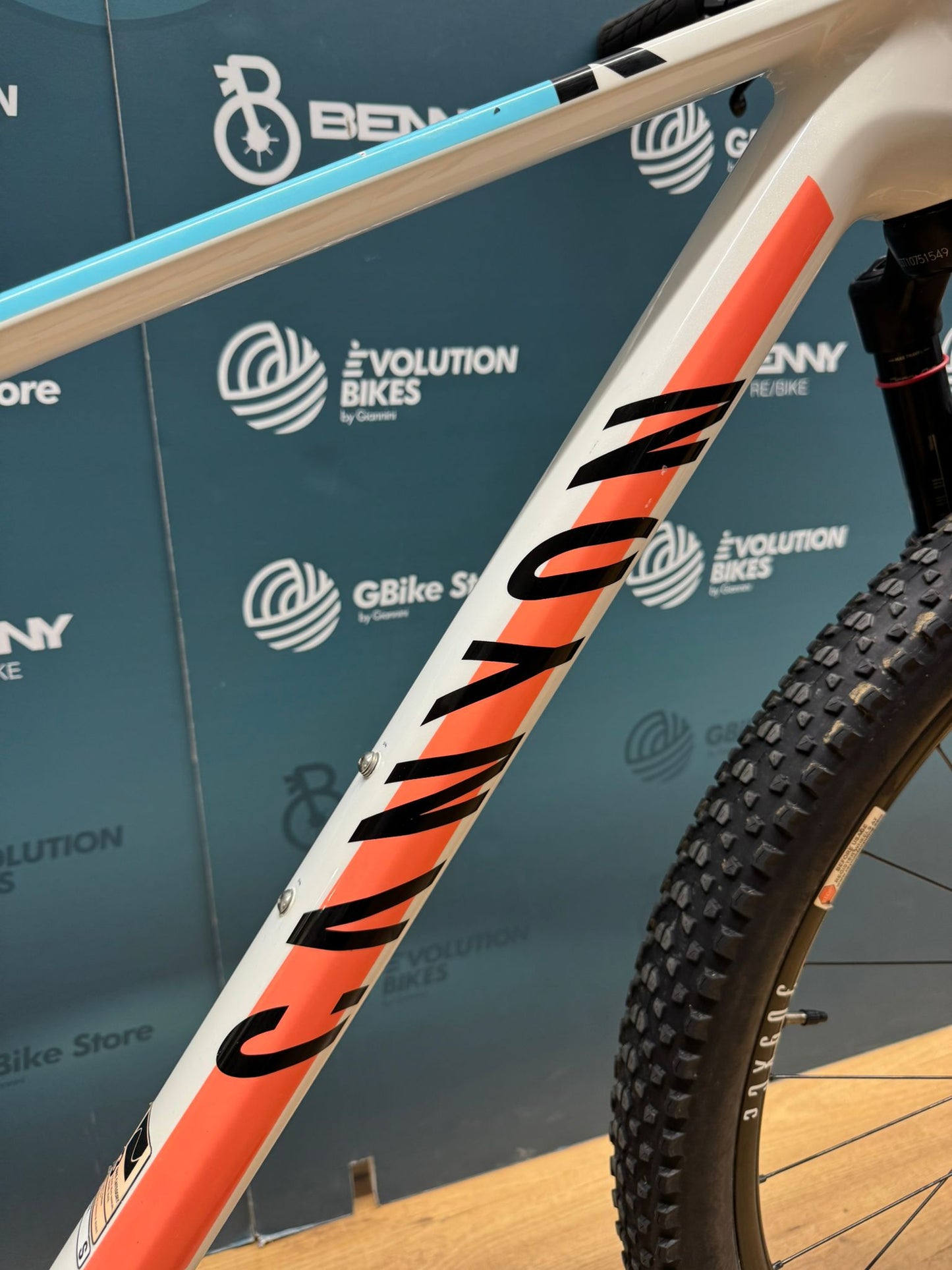 Canyon übersteigt die GX AXS-Größe S - Gebraucht