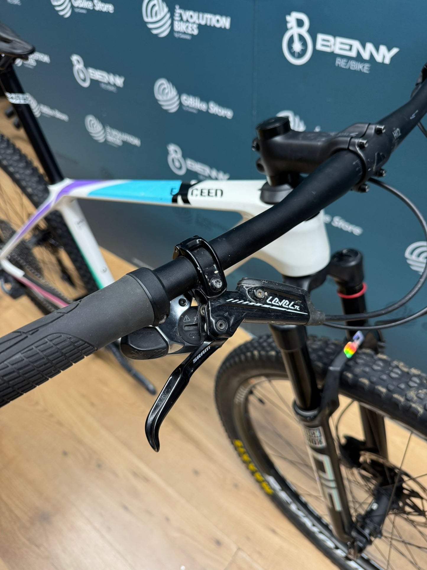 Canyon übersteigt die GX AXS-Größe S - Gebraucht