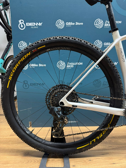 Megamo Factory AXS-Größe L - Gebraucht