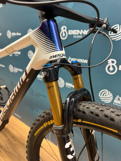 Rozmiar fabryczny Megamo AXS L - Używany