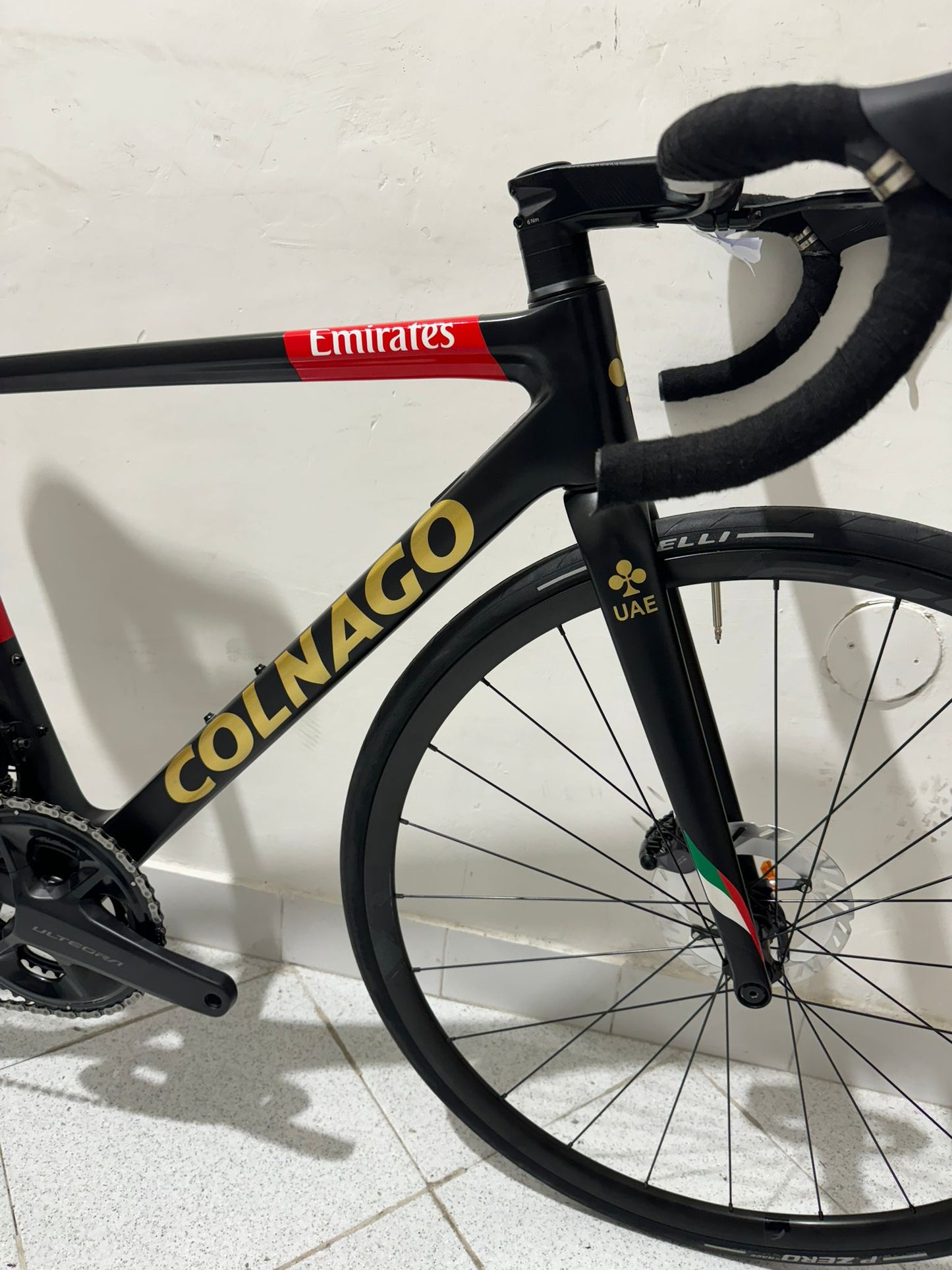 Colnago V3RS Emirates storlek 45S - Används