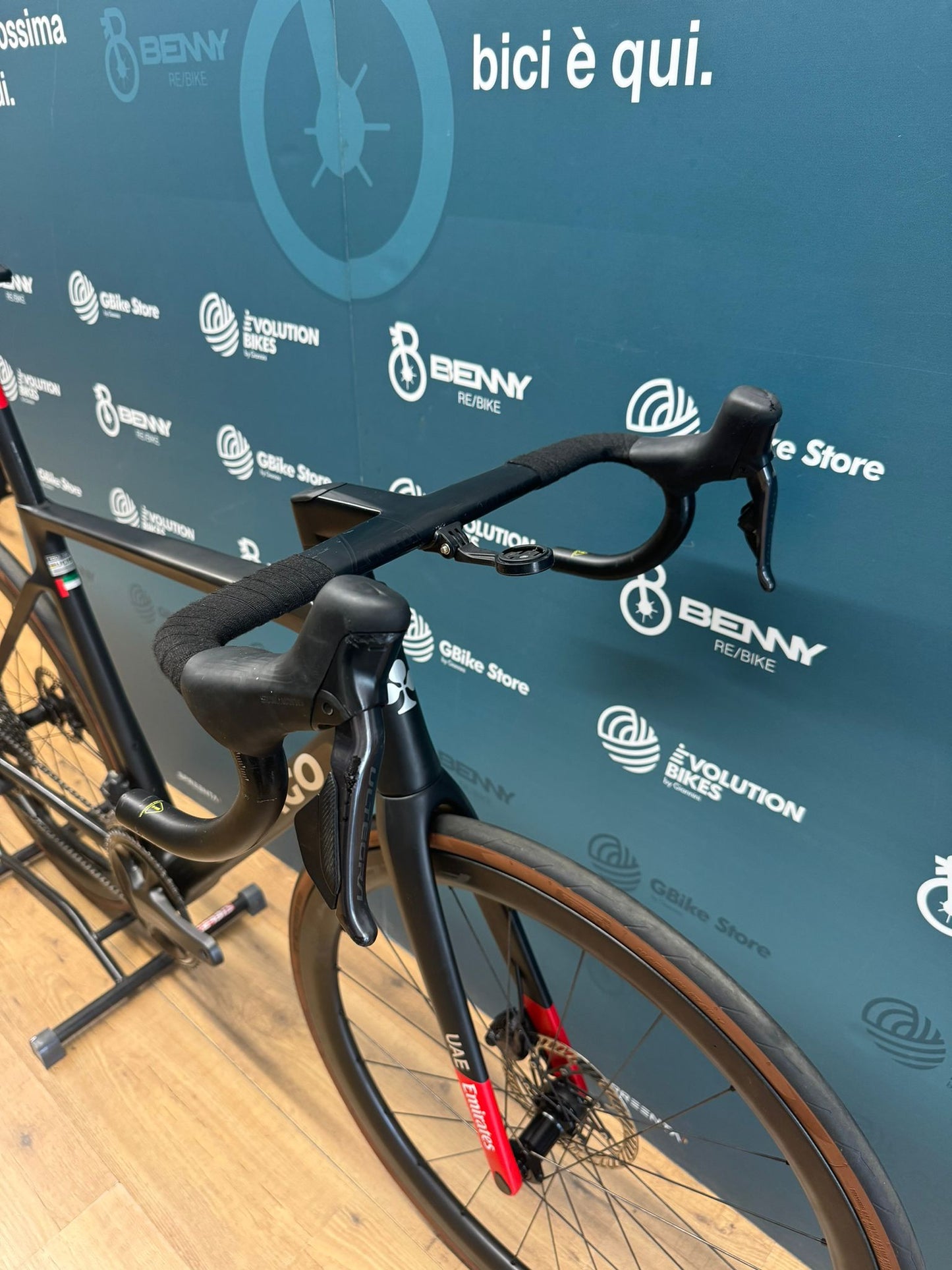 Colnago V4RS Emiraty ZEA Rozmiar 530 - Użyte